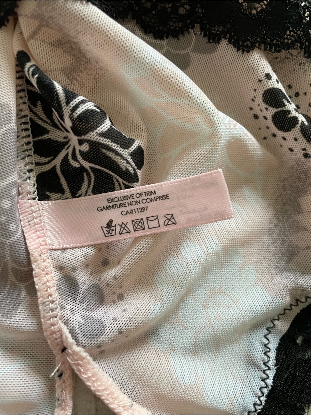 Pink and Black Floral Lace-Trim Cami-La Vie en Rose-size XL - Picture 5 of 8